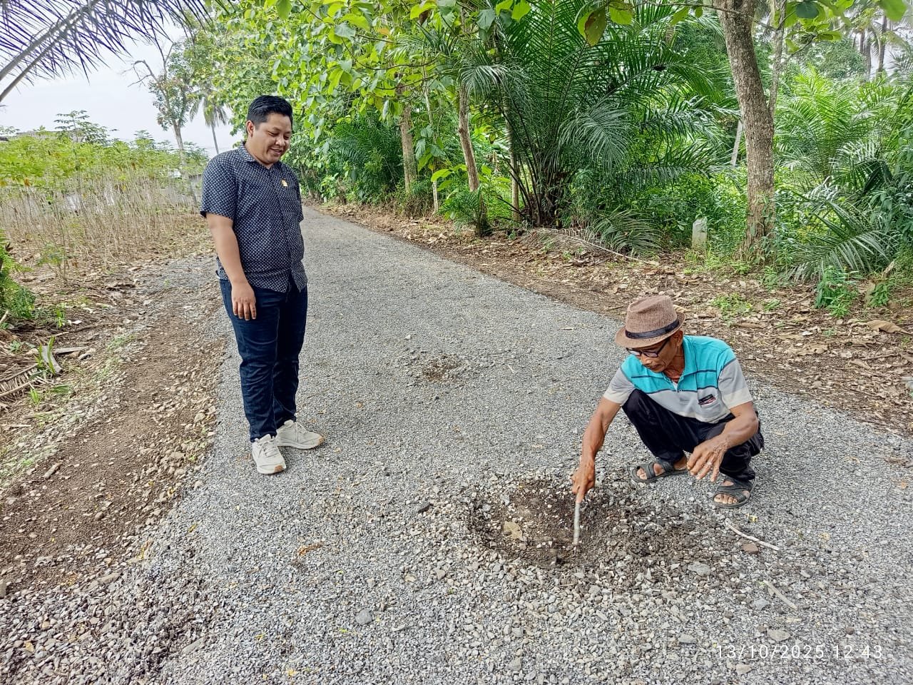 Anggota DPRD Way Kanan Ariyansah Soroti pengerjaan Jalan di Way Tuba;